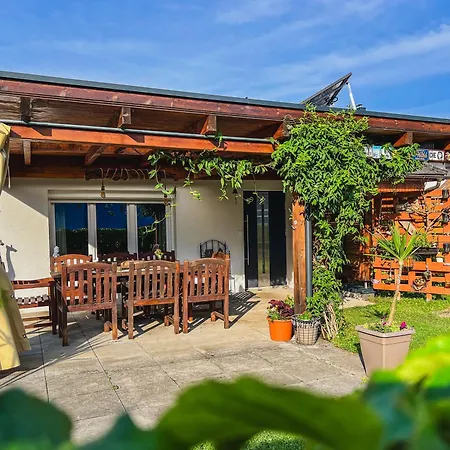 Nyaraló Ferienbungalow Juri Am Millstaetter